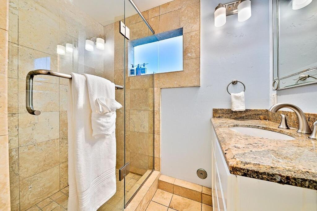 Stunning South Mission Home With Private Rooftop & Ocean Views! San Diego Exterior foto